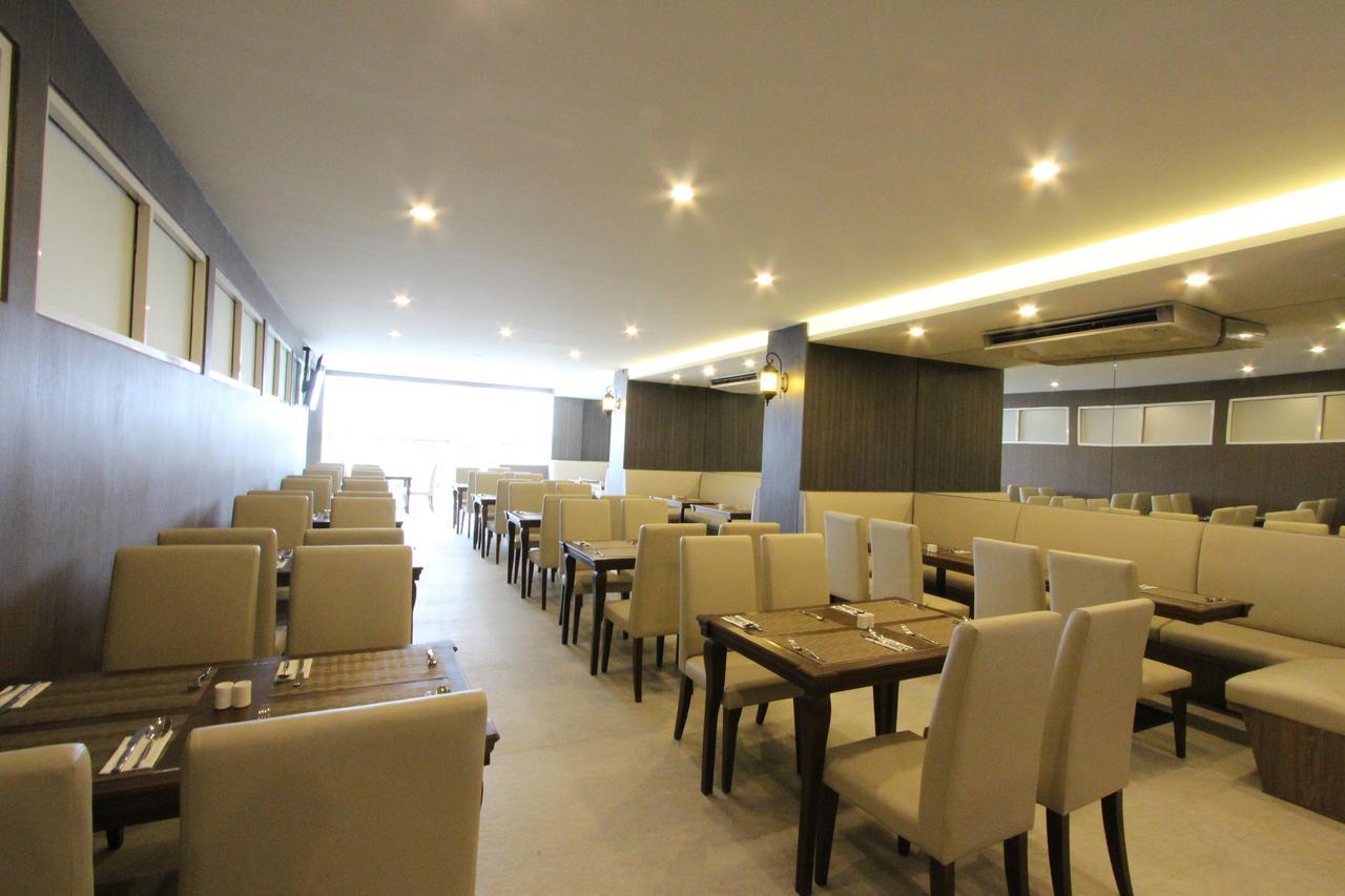 Le Bangkok Hotel Екстериор снимка