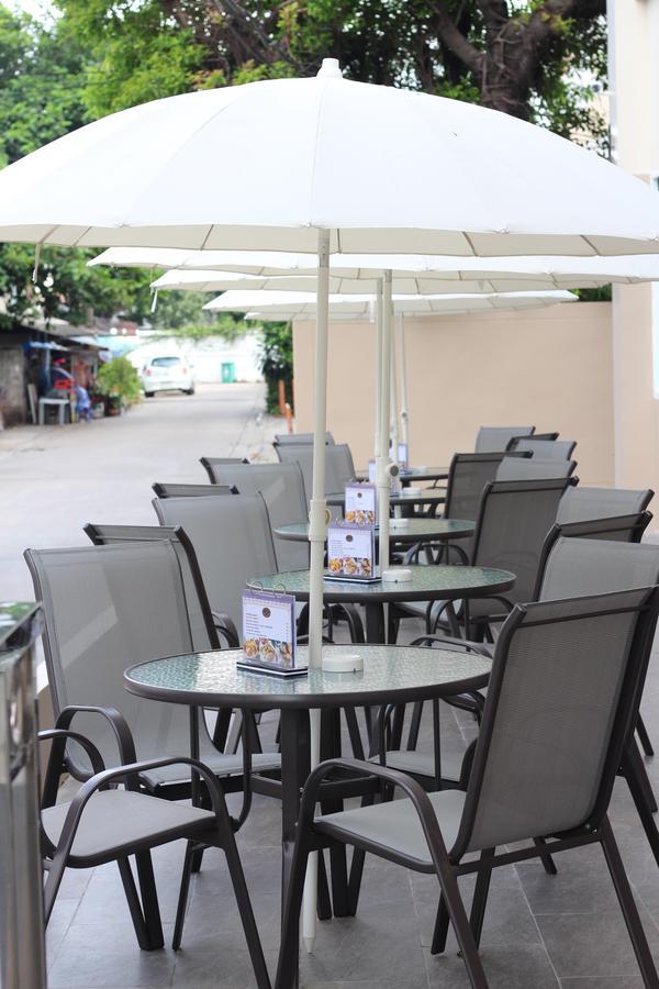 Le Bangkok Hotel Екстериор снимка